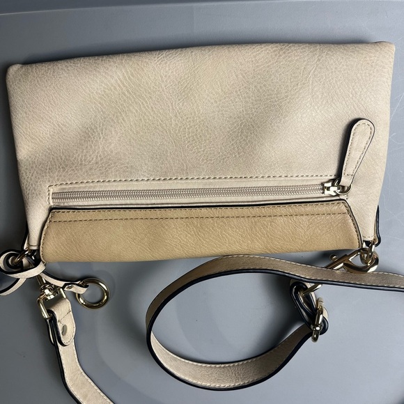 Simply Noelle Crossbody Hand Bag Purse Adjustable Strap Tan Zipper Front Pocket - Picture 6 of 6